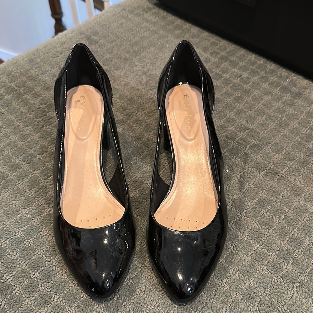 Elegant Black Women's Pumps